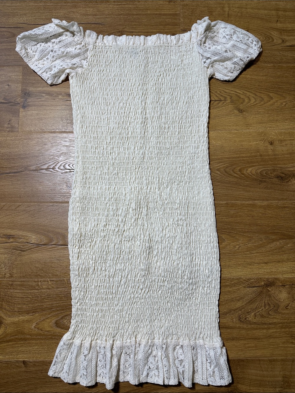 Lioness Cream Smocked Lace Off-Shoulder Dress Size Large (8/10)